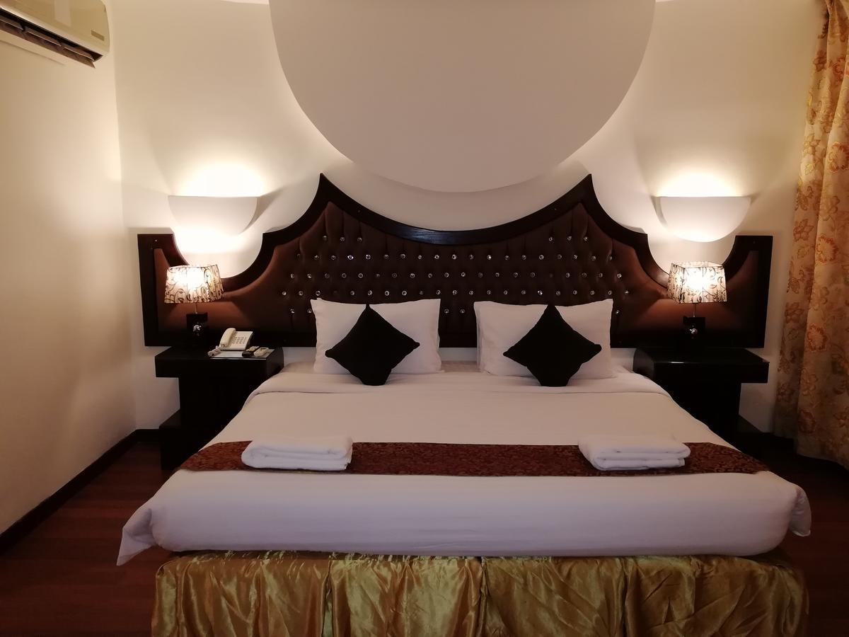 Kenanah Jeddah Hotel Esterno foto