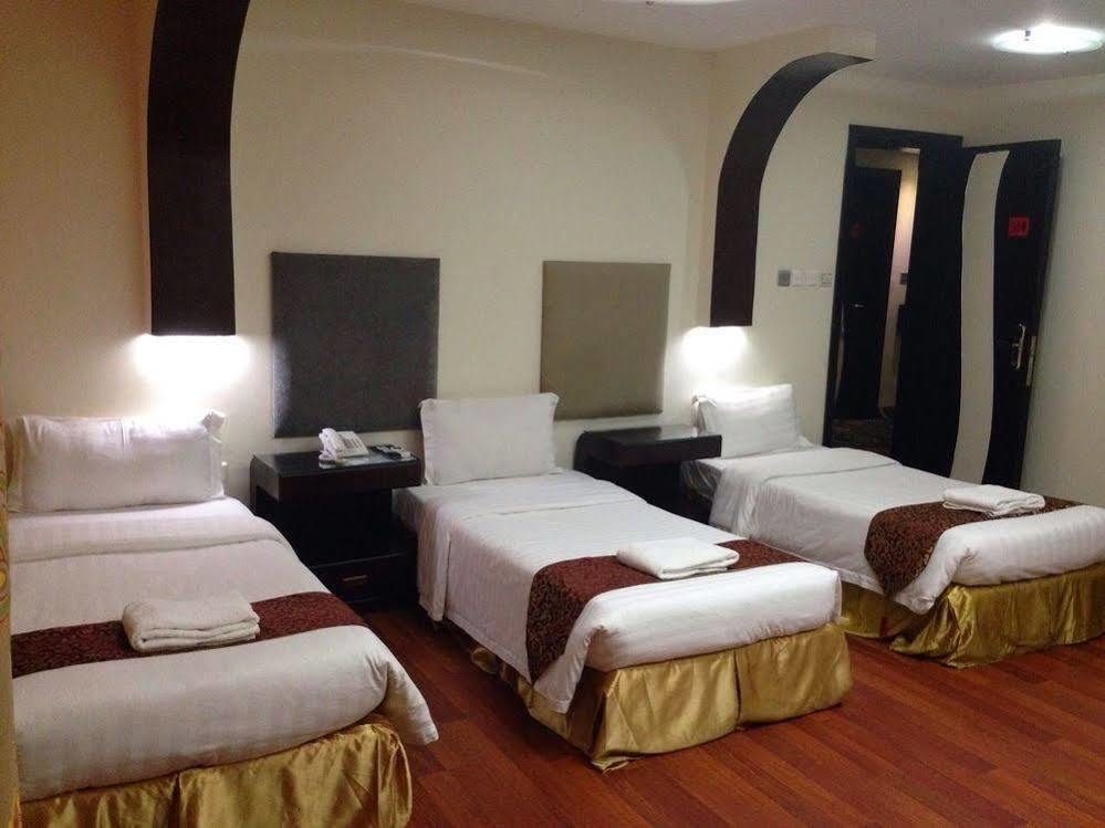 Kenanah Jeddah Hotel Esterno foto